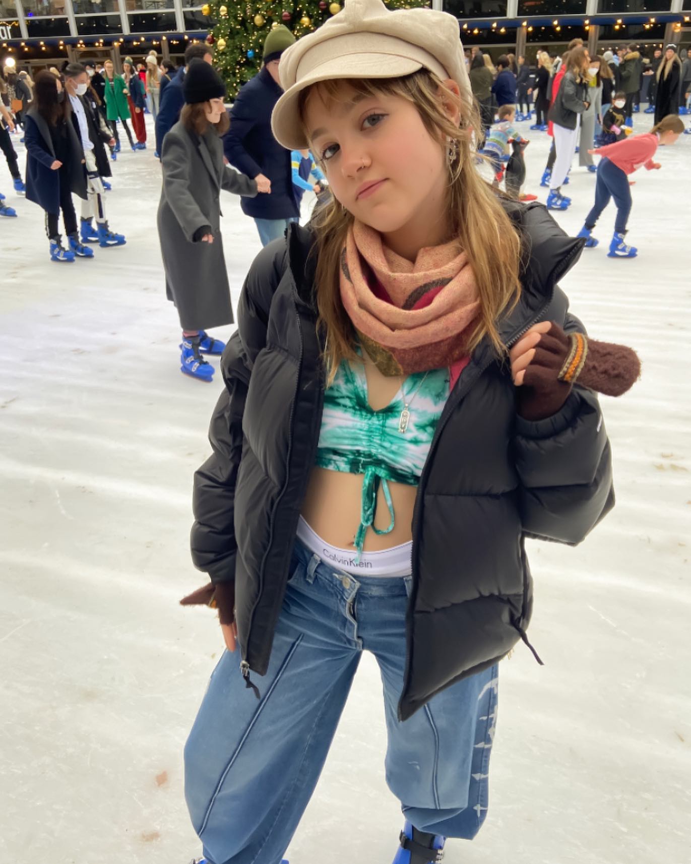 _femalien instagram image archive image