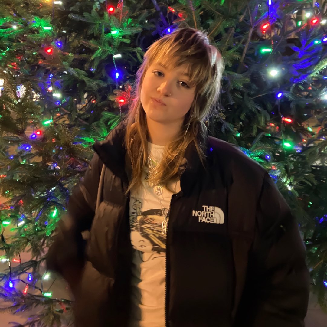 _femalien instagram image archive image