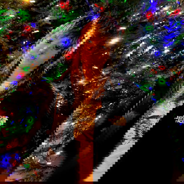 _femalien image ~ Altpins