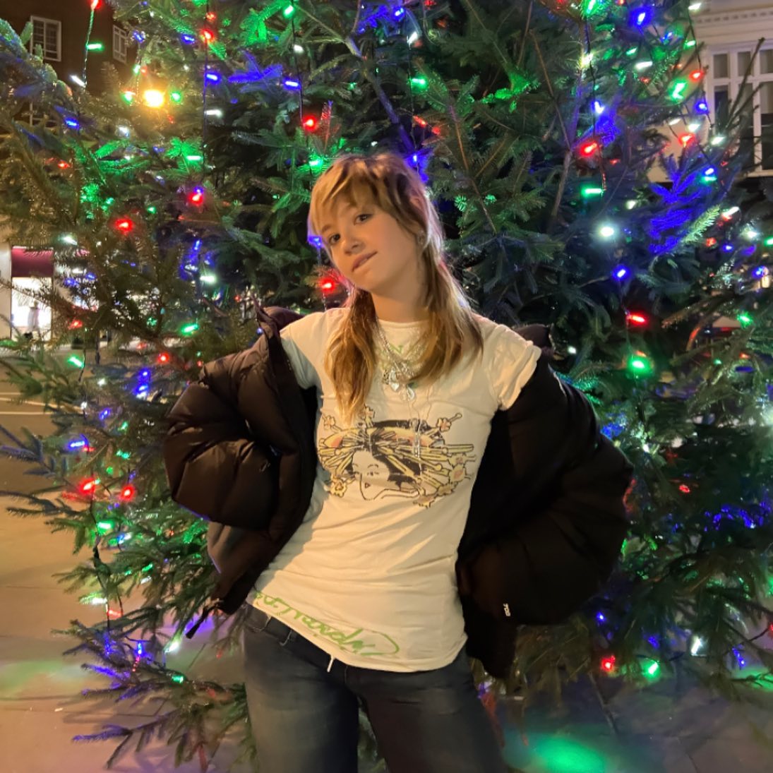 _femalien instagram image archive image