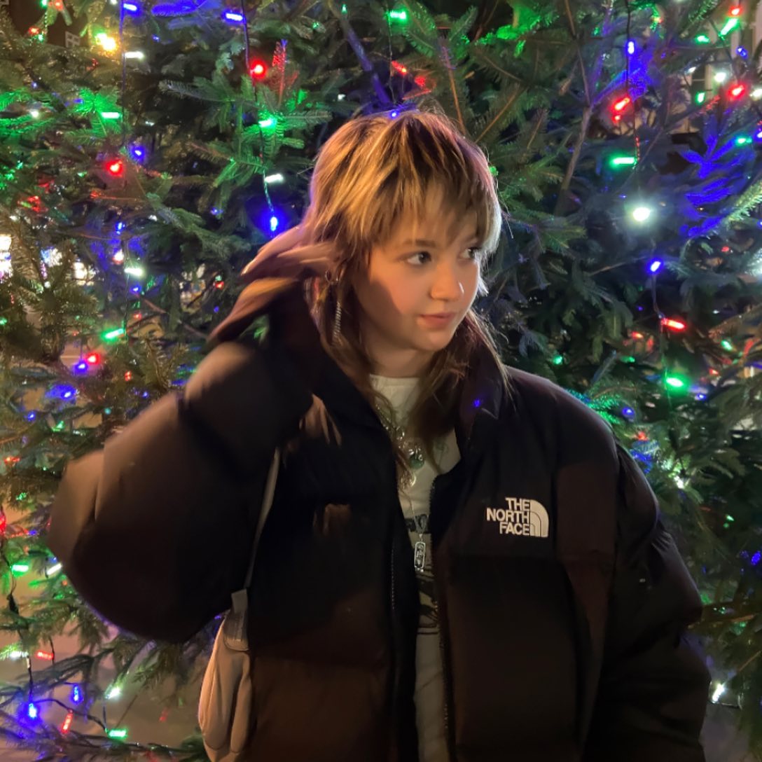 _femalien instagram image archive image