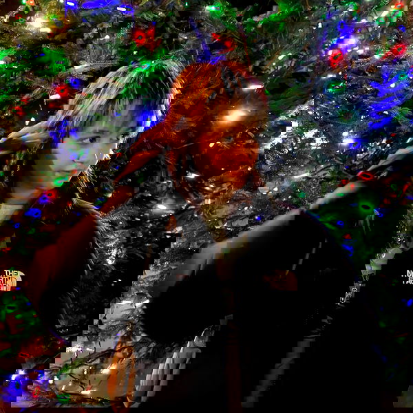 _femalien image ~ Altpins