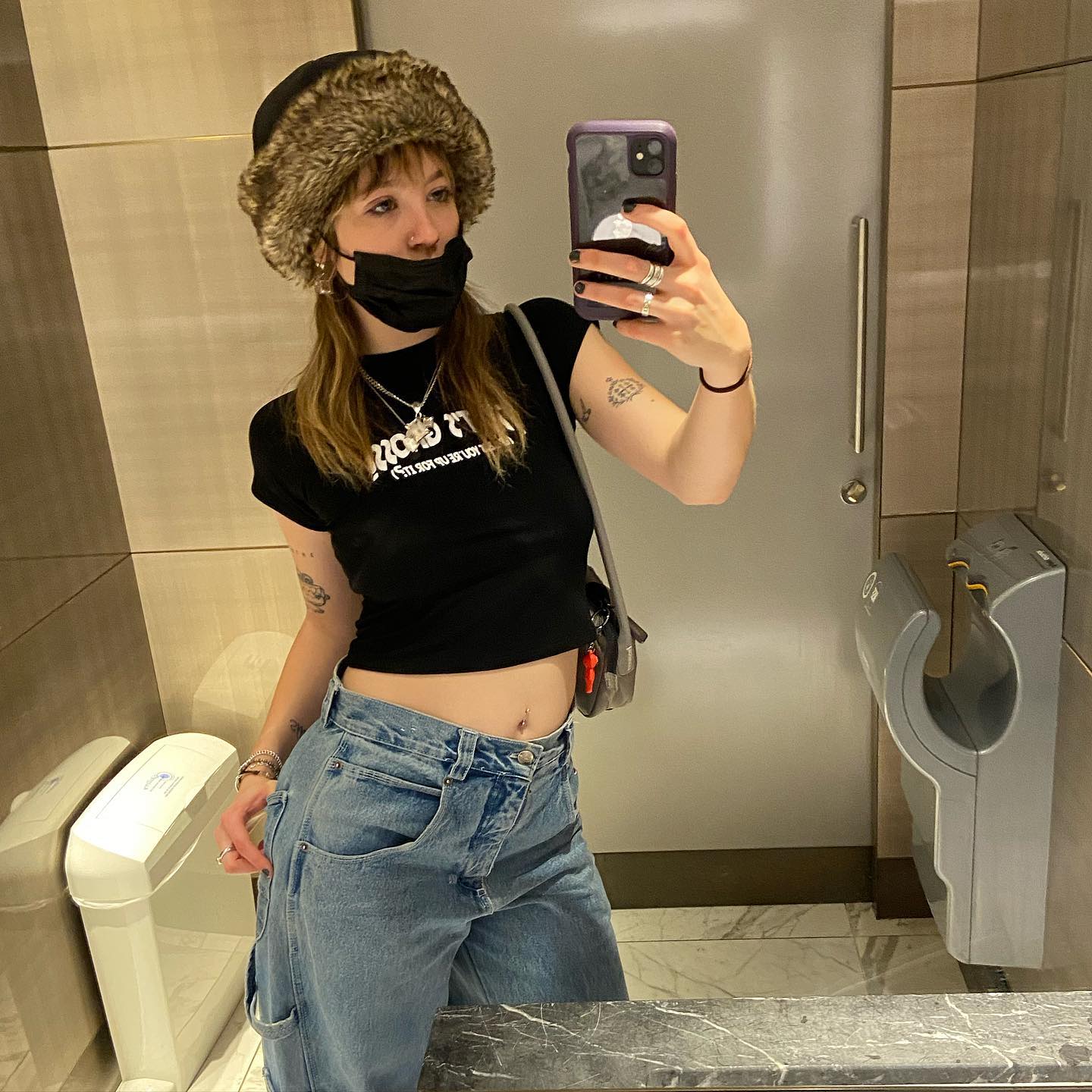 _femalien instagram image archive image