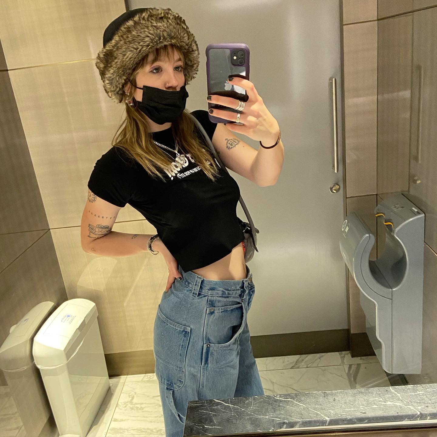 _femalien instagram image archive image