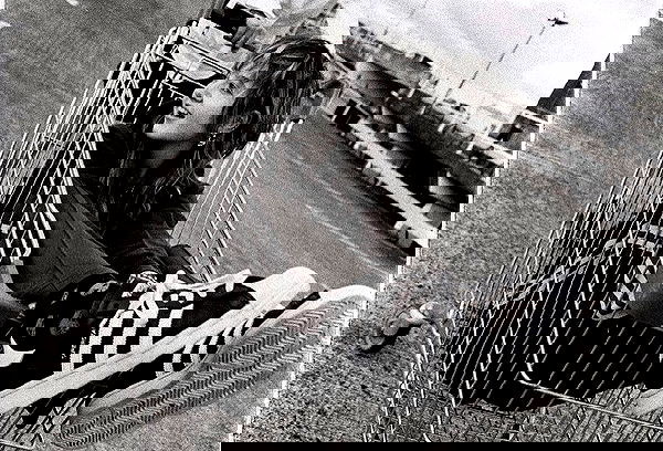 _femalien image ~ Altpins