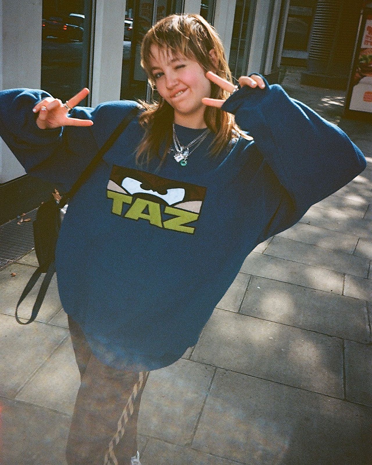 _femalien instagram image archive image