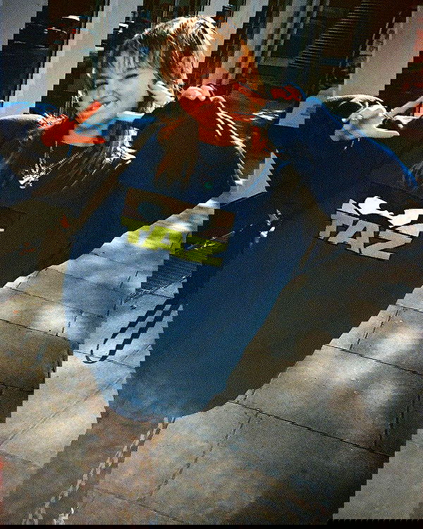 _femalien image ~ Altpins