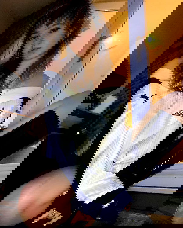 _femalien image ~ Altpins