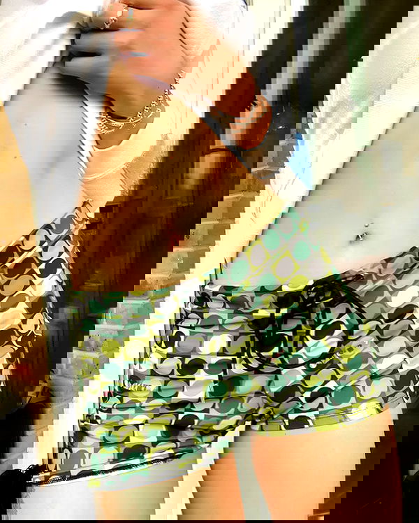 _femalien image ~ Altpins