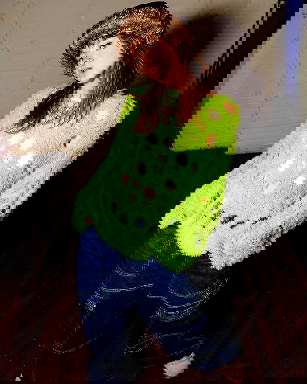 _femalien image ~ Altpins