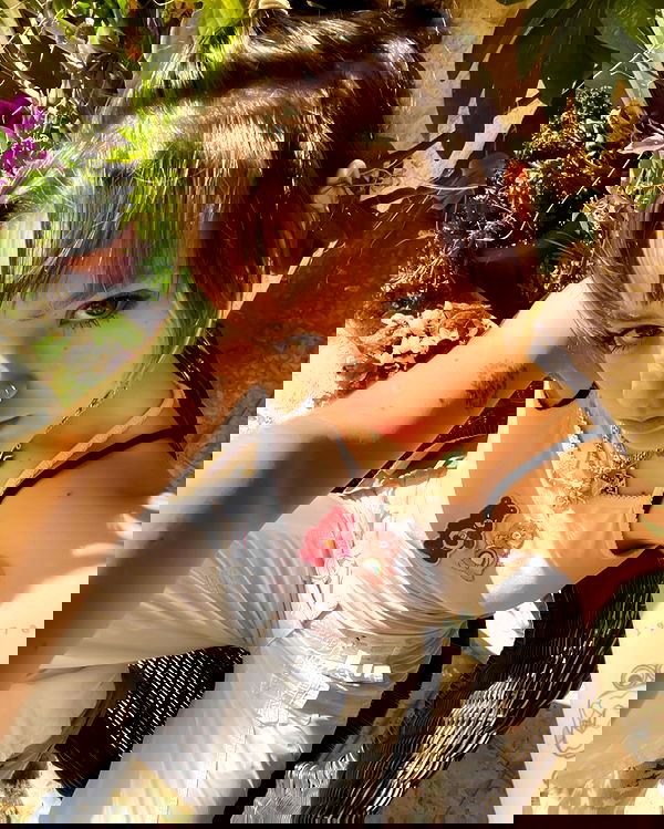 _femalien image ~ Altpins