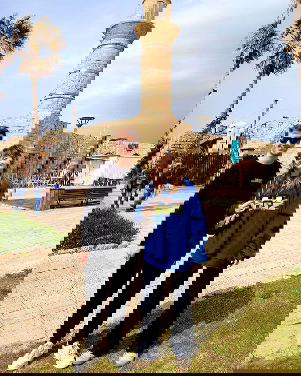 _femalien image ~ Altpins