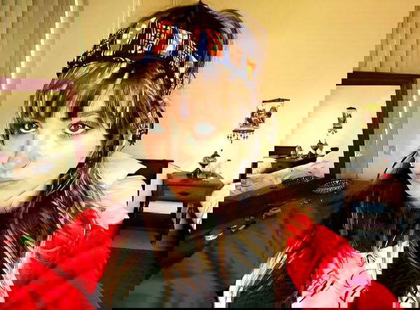 _femalien image ~ Altpins