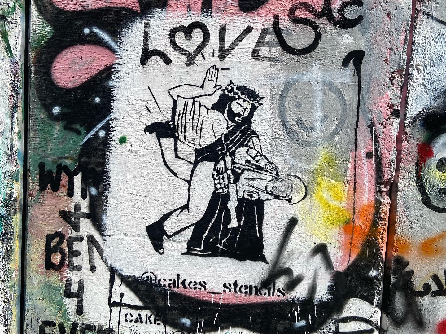 _femalien instagram image archive image