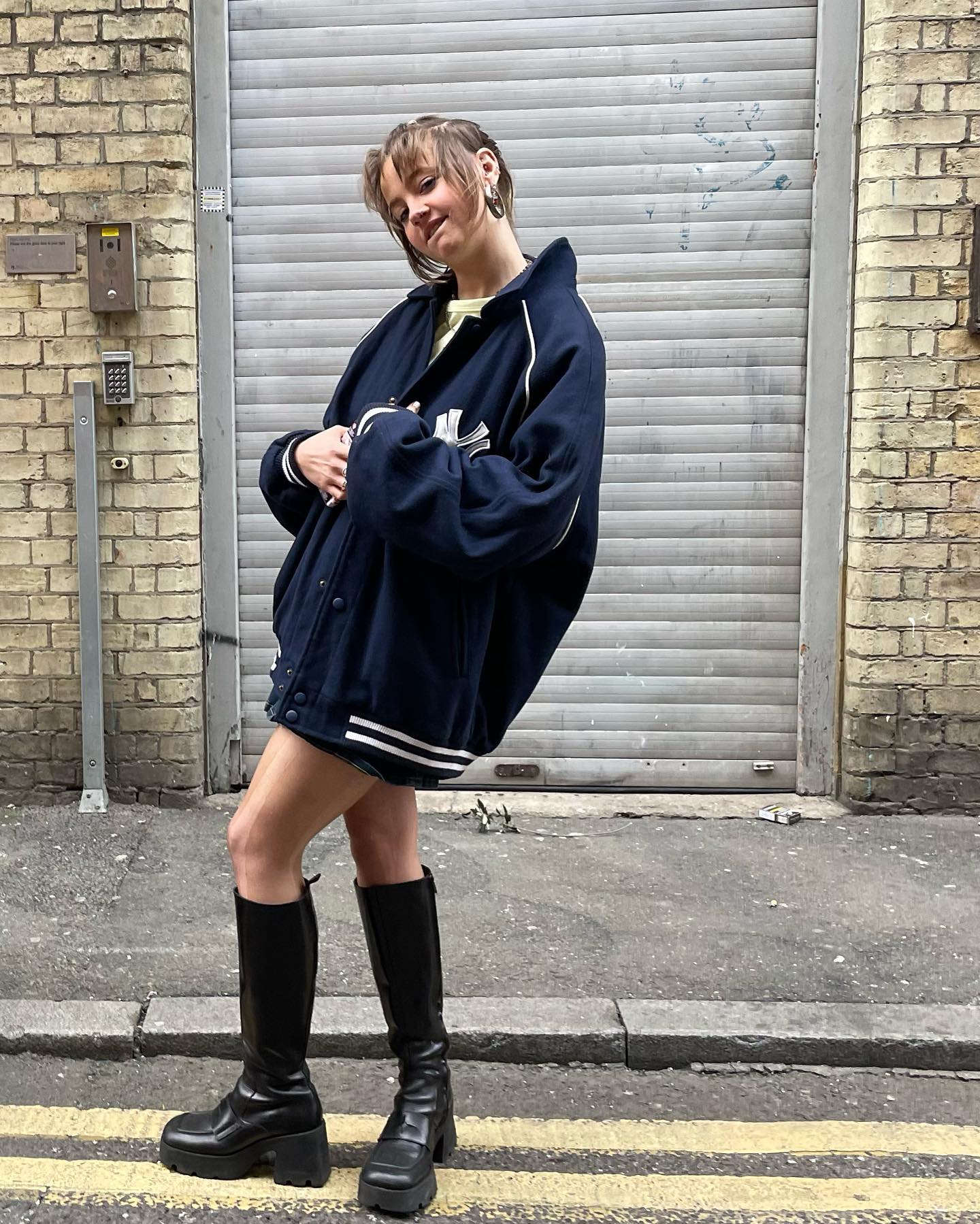 _femalien instagram image archive image