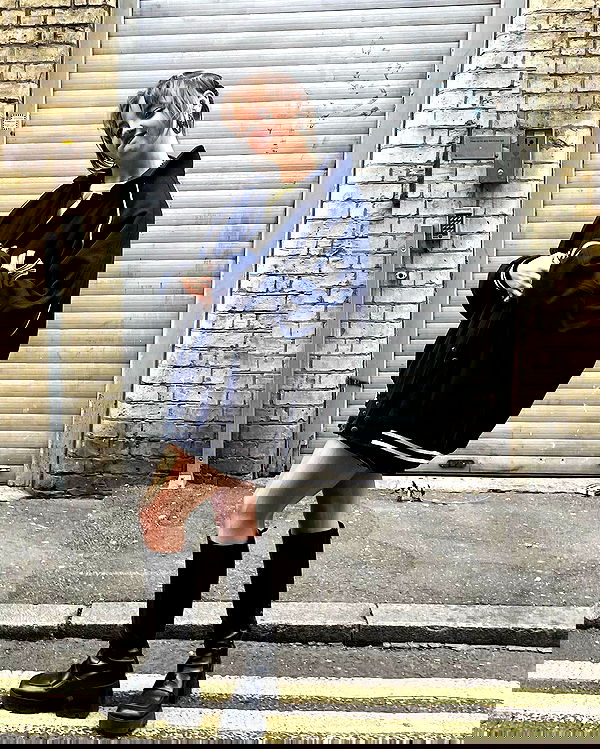 _femalien image ~ Altpins