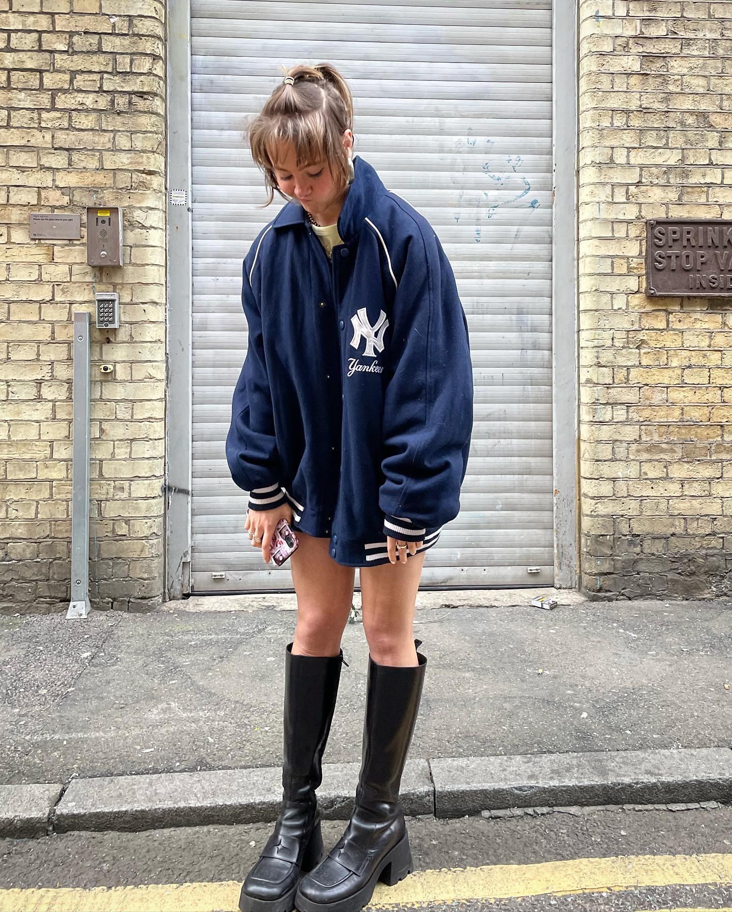 _femalien instagram image archive image