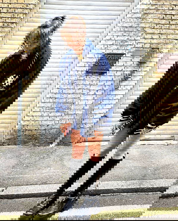 _femalien image ~ Altpins