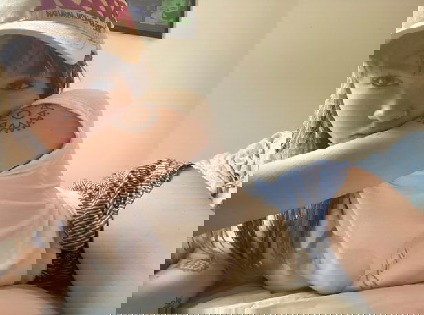 _femalien instagram image archive image