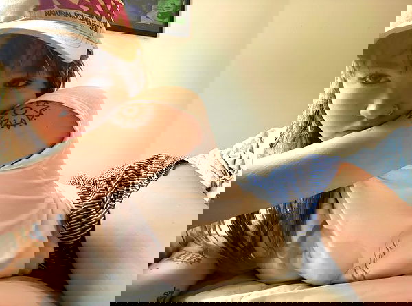 _femalien image ~ Altpins