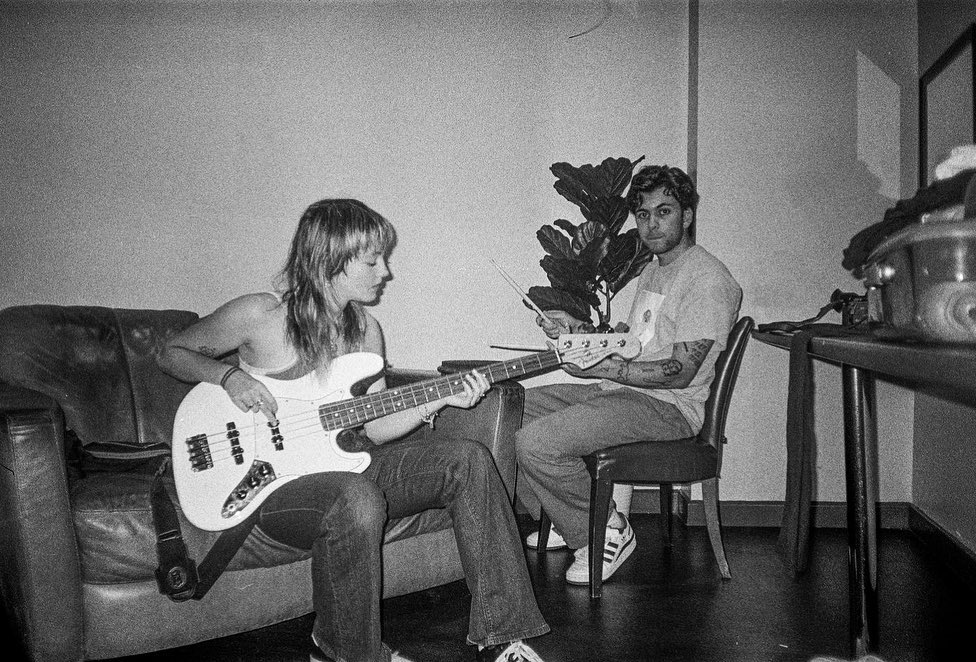 _femalien instagram image archive image