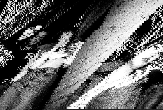 _femalien image ~ Altpins