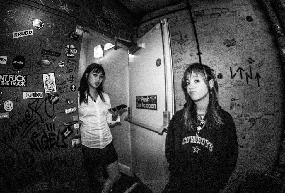 _femalien instagram image archive image