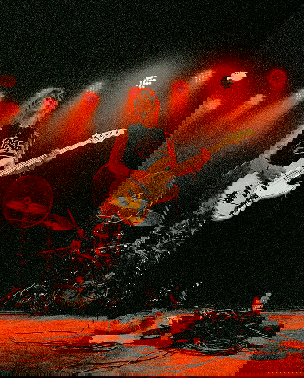 _femalien image ~ Altpins