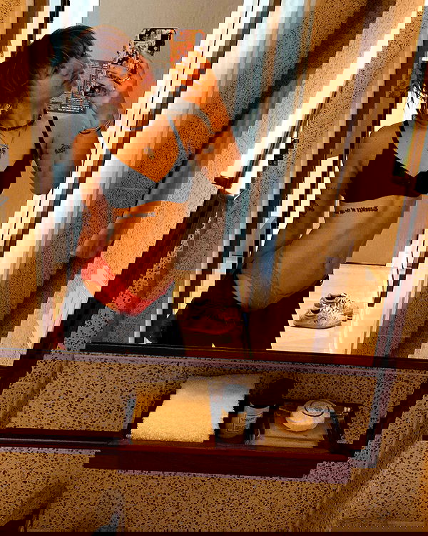 _femalien image ~ Altpins