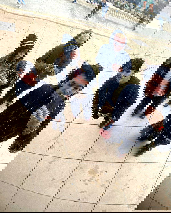 _femalien image ~ Altpins