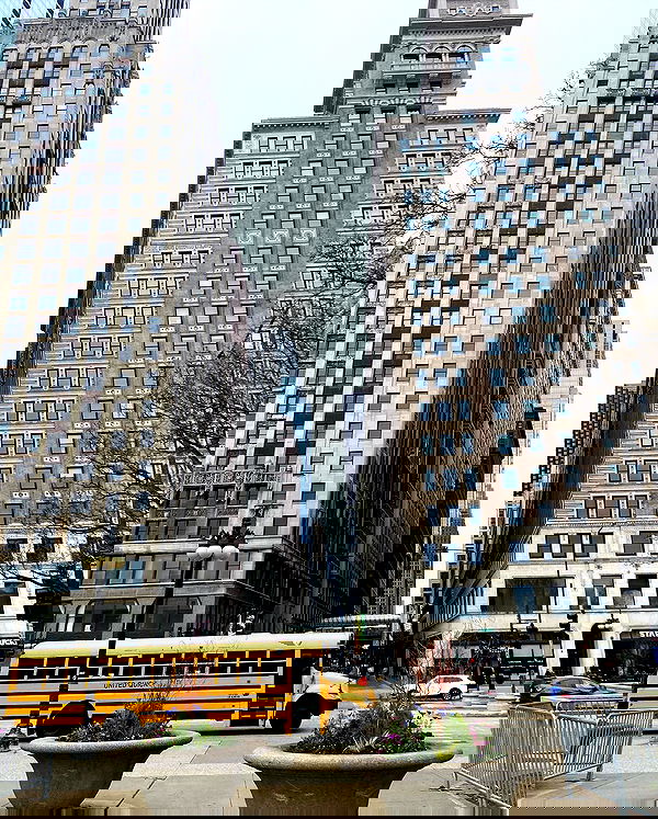 _femalien image ~ Altpins