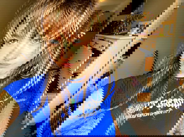 _femalien image ~ Altpins