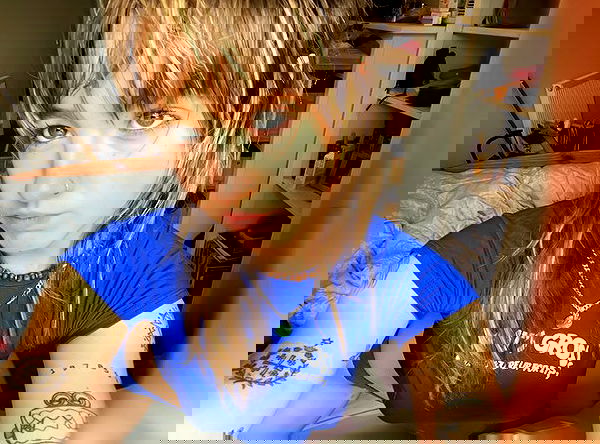 _femalien image ~ Altpins