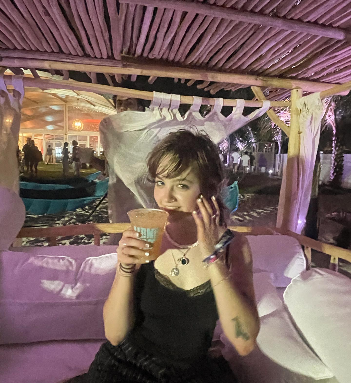 _femalien instagram image archive image