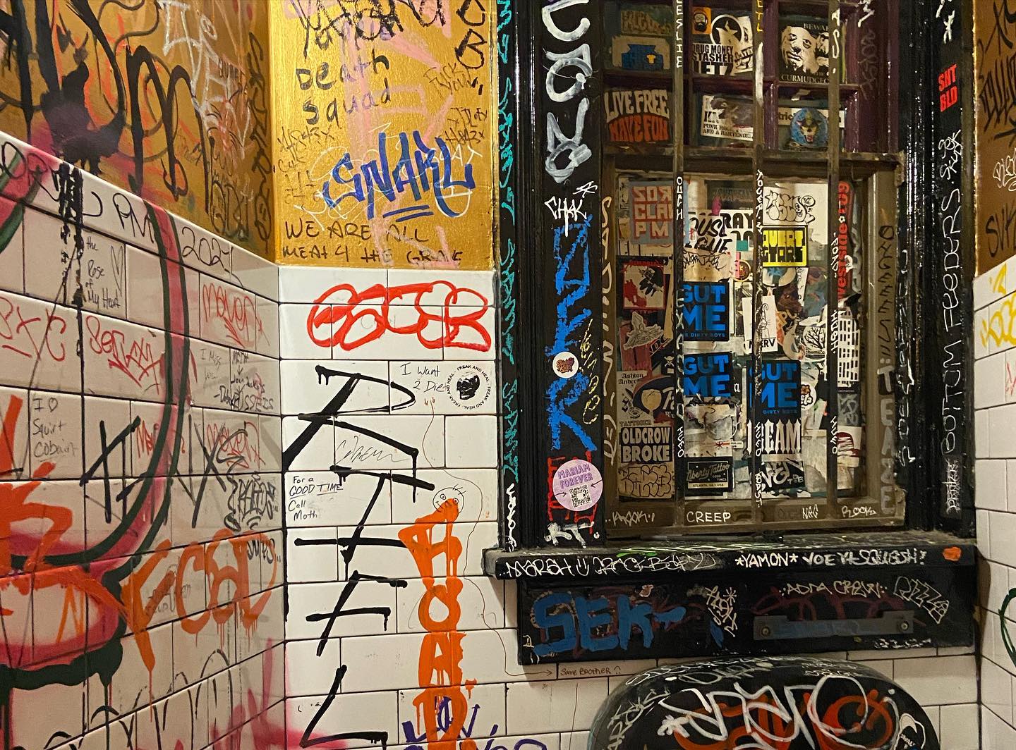 _femalien instagram image archive image