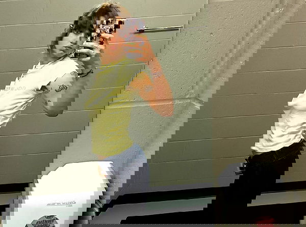 _femalien image ~ Altpins