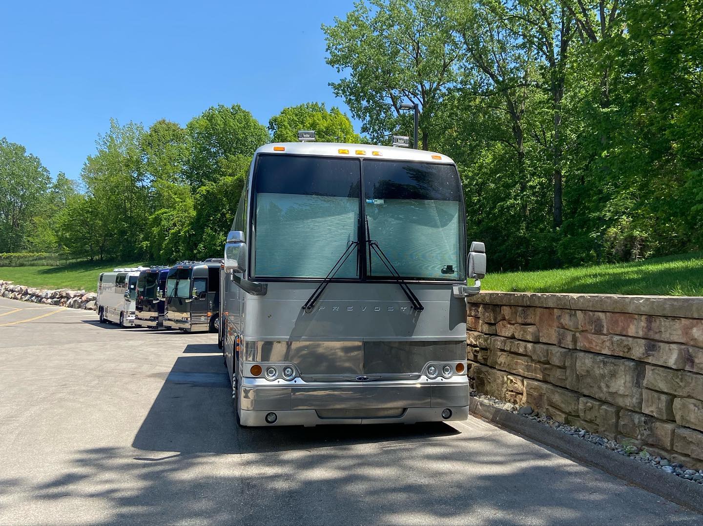 _femalien instagram image archive image