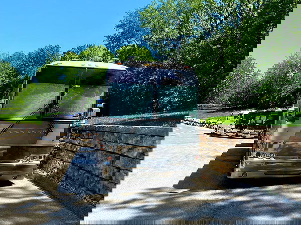 _femalien image ~ Altpins