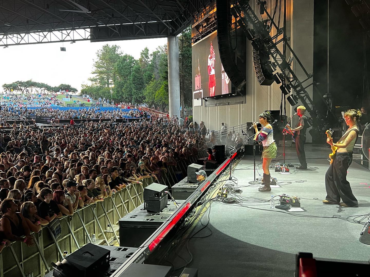 _femalien instagram image archive image