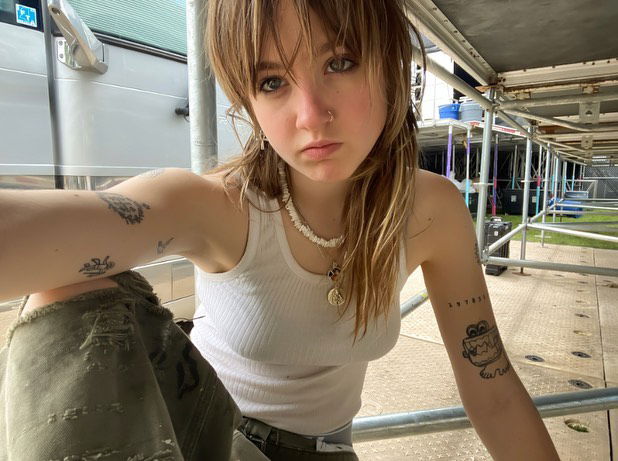 _femalien instagram image archive image