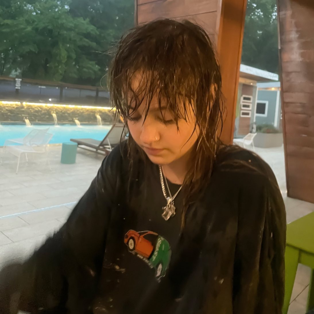 _femalien instagram image archive image