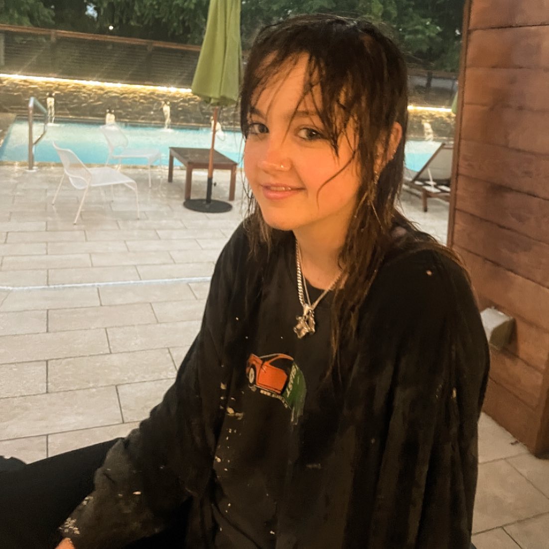 _femalien instagram image archive image