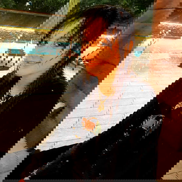 _femalien image ~ Altpins