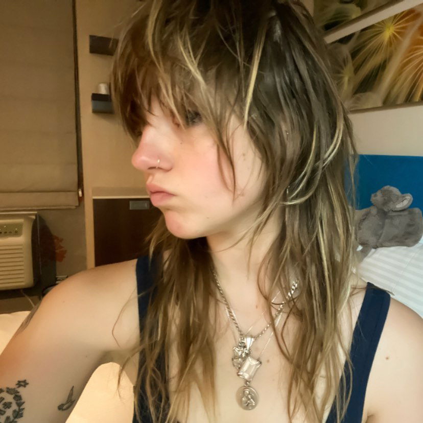 _femalien instagram image archive image