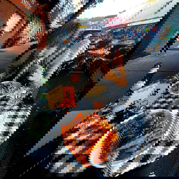 _femalien image ~ Altpins