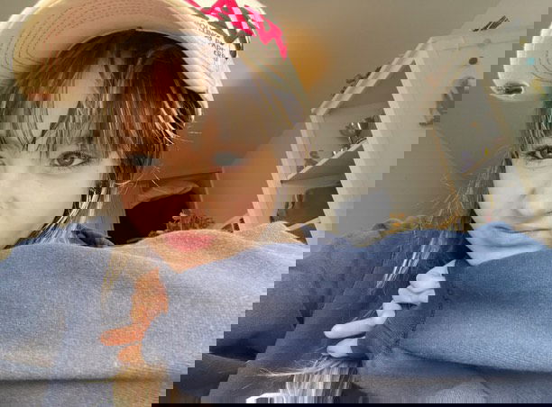 _femalien instagram image archive image