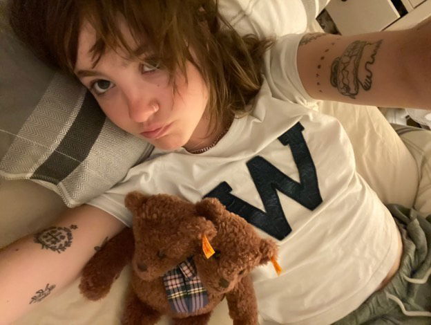 _femalien instagram image archive image