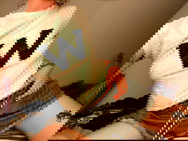 _femalien image ~ Altpins