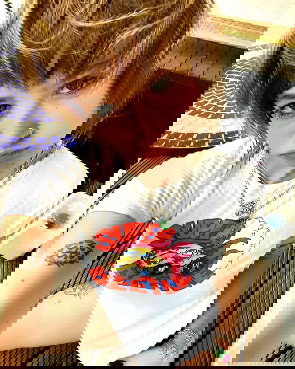 _femalien image ~ Altpins