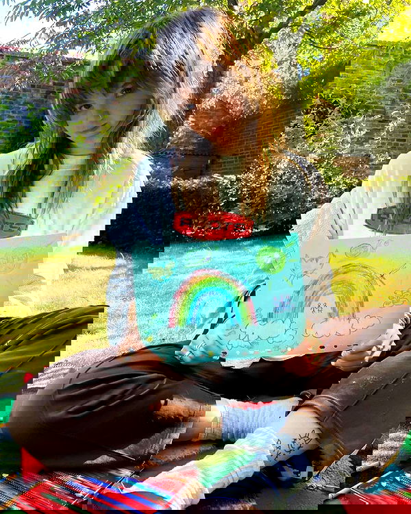 _femalien image ~ Altpins